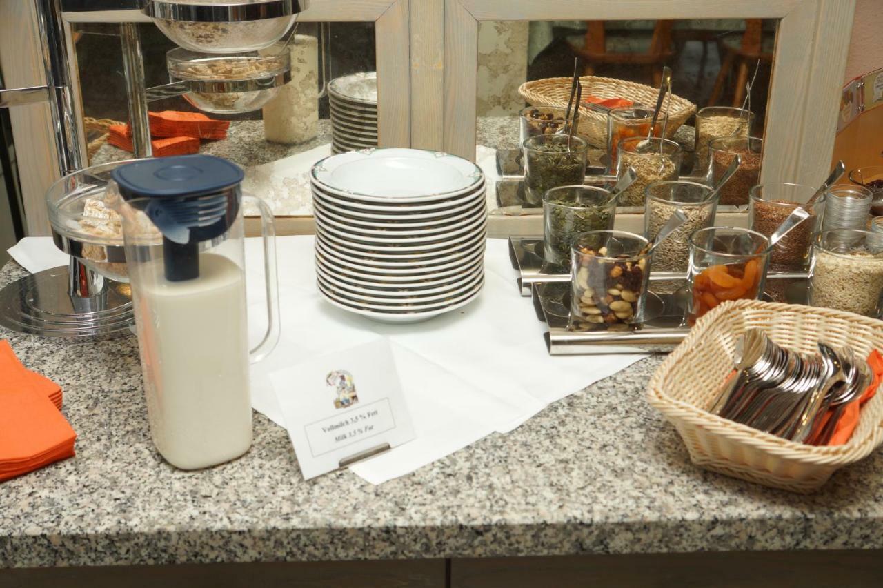 Hotel Krauthof ルートヴィヒスブルク エクステリア 写真